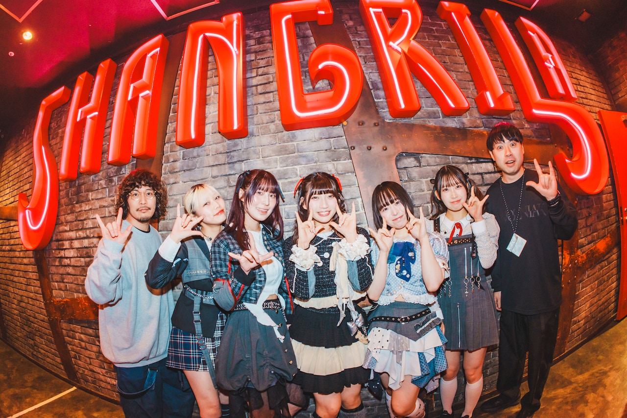 RAY“グルーヴマシマシ”特殊編成でステージへ、アイドルとバンドの壁を壊す主催対バン企画