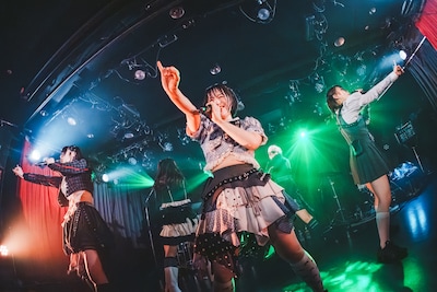 RAY（撮影：ヤギタツノリ）