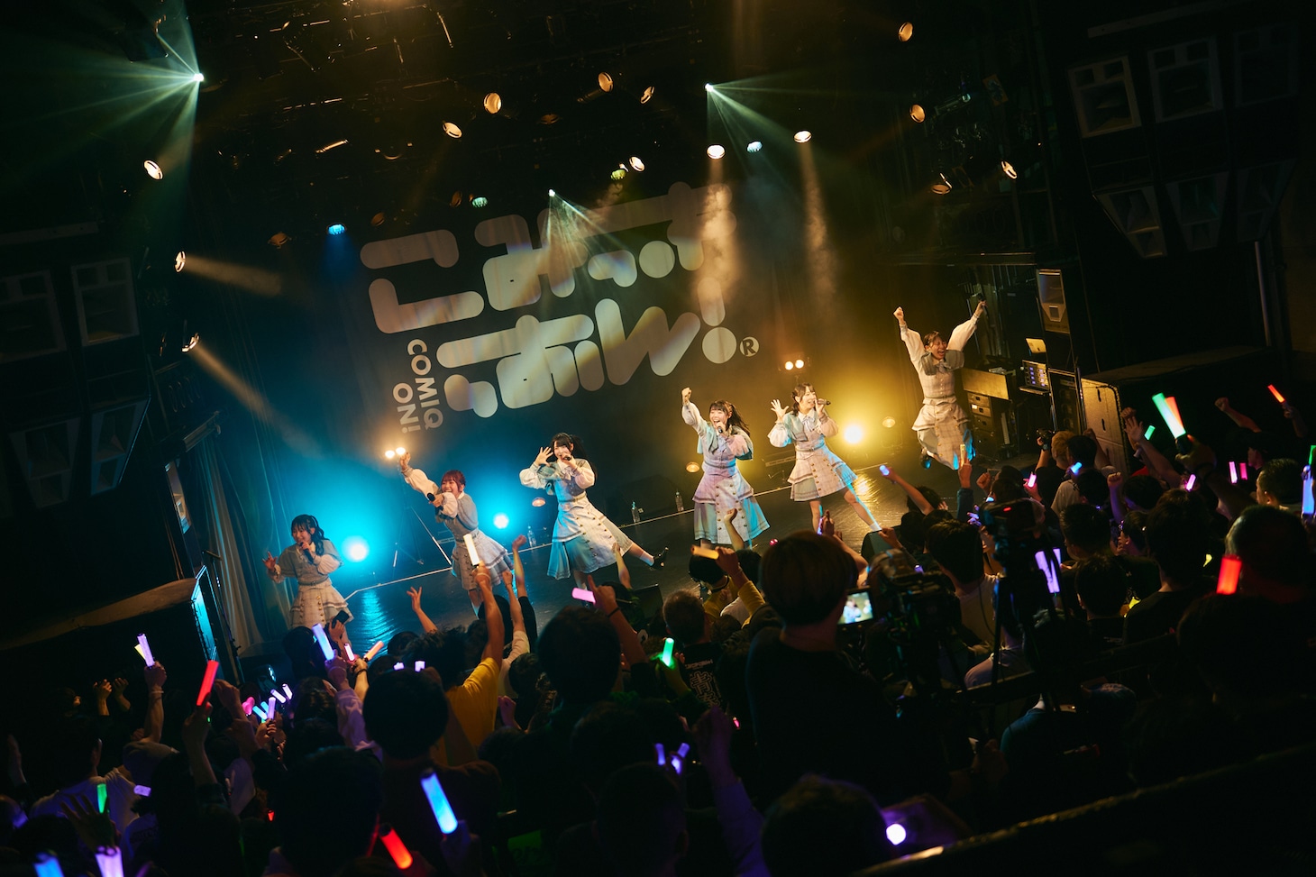 「こみっきゅおん！ONE MAN LIVE『青春吐息』」の様子。（Photo by Jumpei Yamada［Bright Idea］）