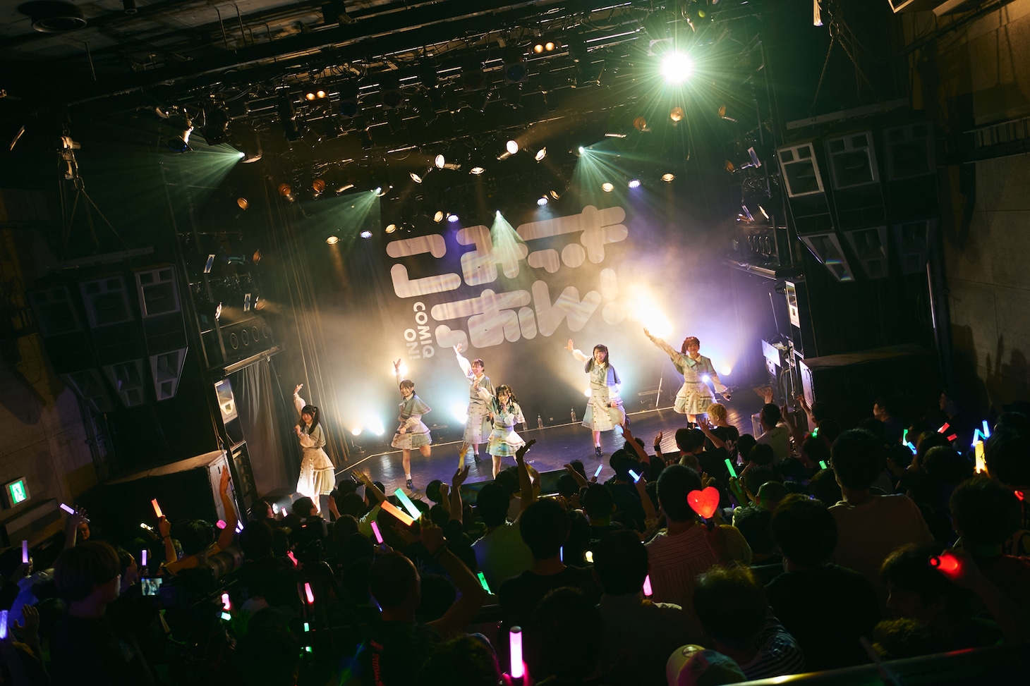 「こみっきゅおん！ONE MAN LIVE『青春吐息』」の様子。（Photo by Jumpei Yamada［Bright Idea］）