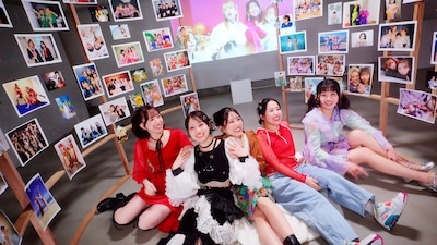 フィロソフィーのダンス「ダンス・フォー・フィロソフィー」MVより。