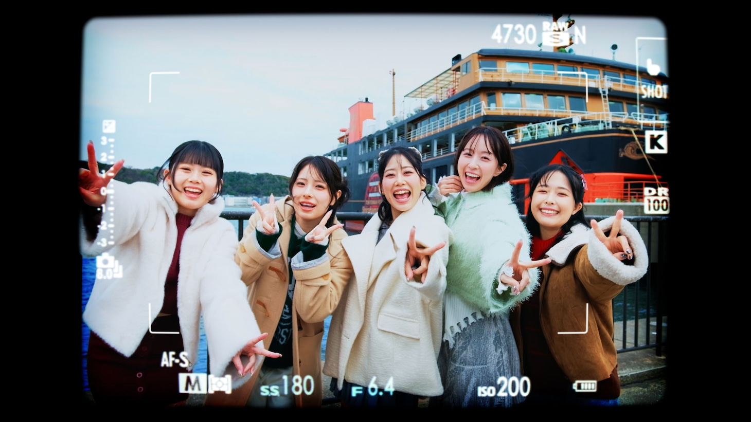 フィロソフィーのダンス「ダンス・フォー・フィロソフィー」MVより。