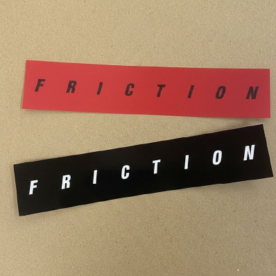 Tシャツ購入者に配布されるステッカー。