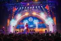 Night Tempo×冨田菜々風コラボステージの様子。