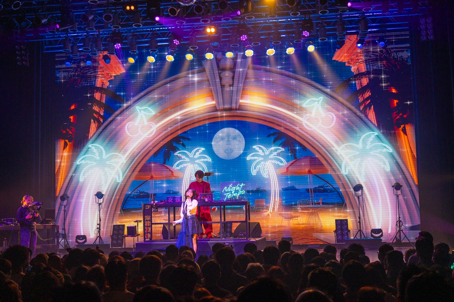 Night Tempo×冨田菜々風コラボステージの様子。