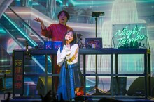 Night Tempo×冨田菜々風コラボステージの様子。