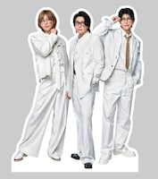 「眼鏡市場」各店舗に設置されるMrs. GREEN APPLEの全身パネル。