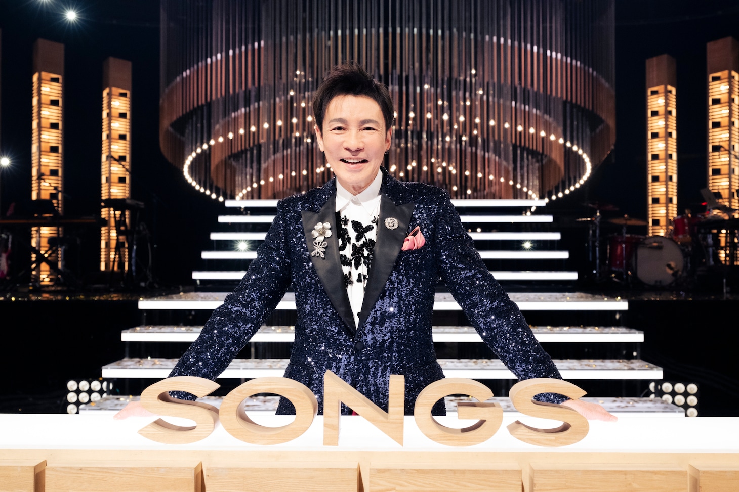 「SONGS 郷ひろみ ～70歳の決意 紅白舞台裏SP～」に出演する、郷ひろみ。©︎NHK
