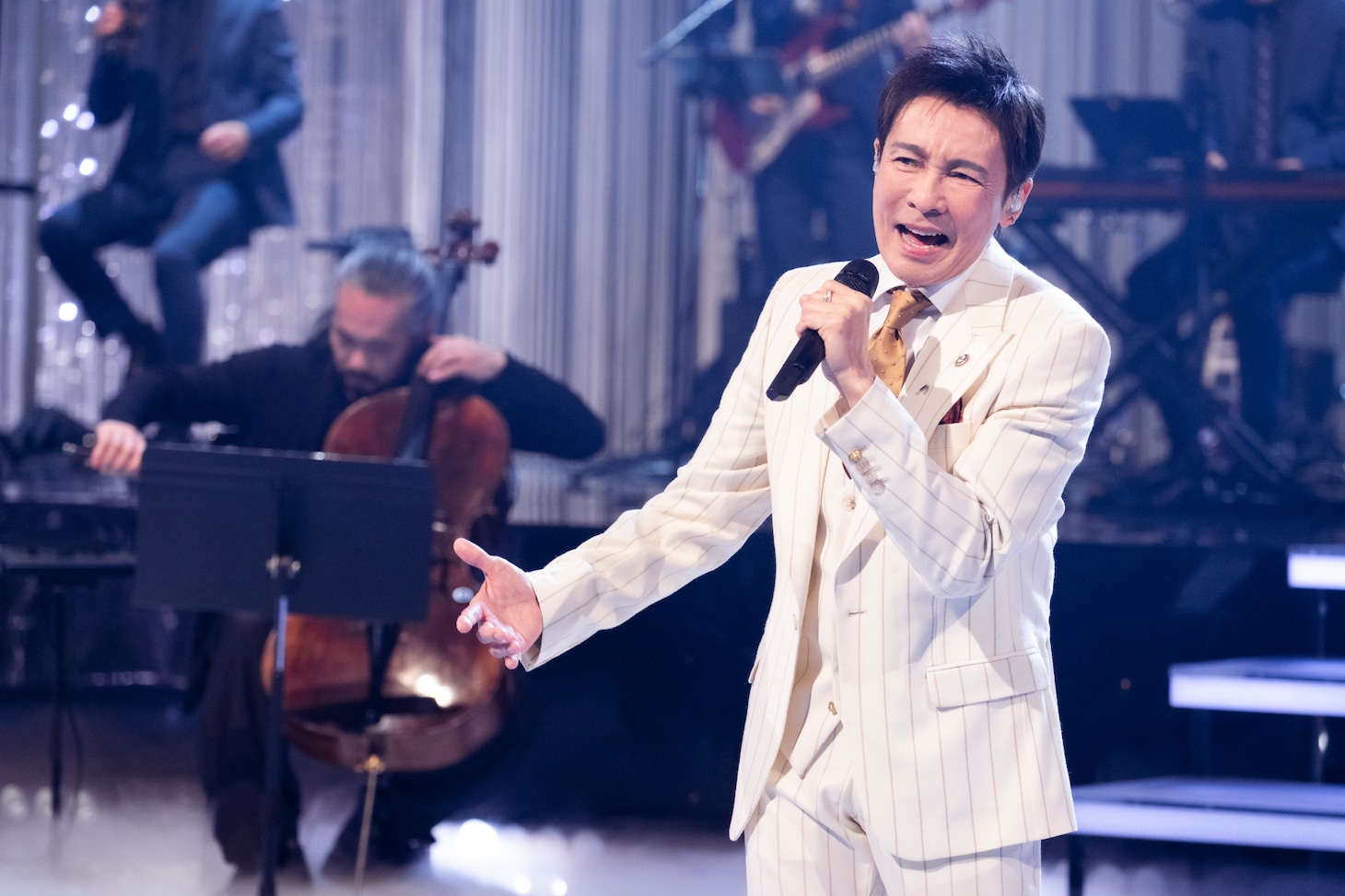 「SONGS 郷ひろみ ～70歳の決意 紅白舞台裏SP～」より。©︎NHK