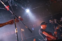 五味拓人（G, Cho / LOSTAGE）