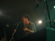 五味岳久（B, Vo / LOSTAGE）