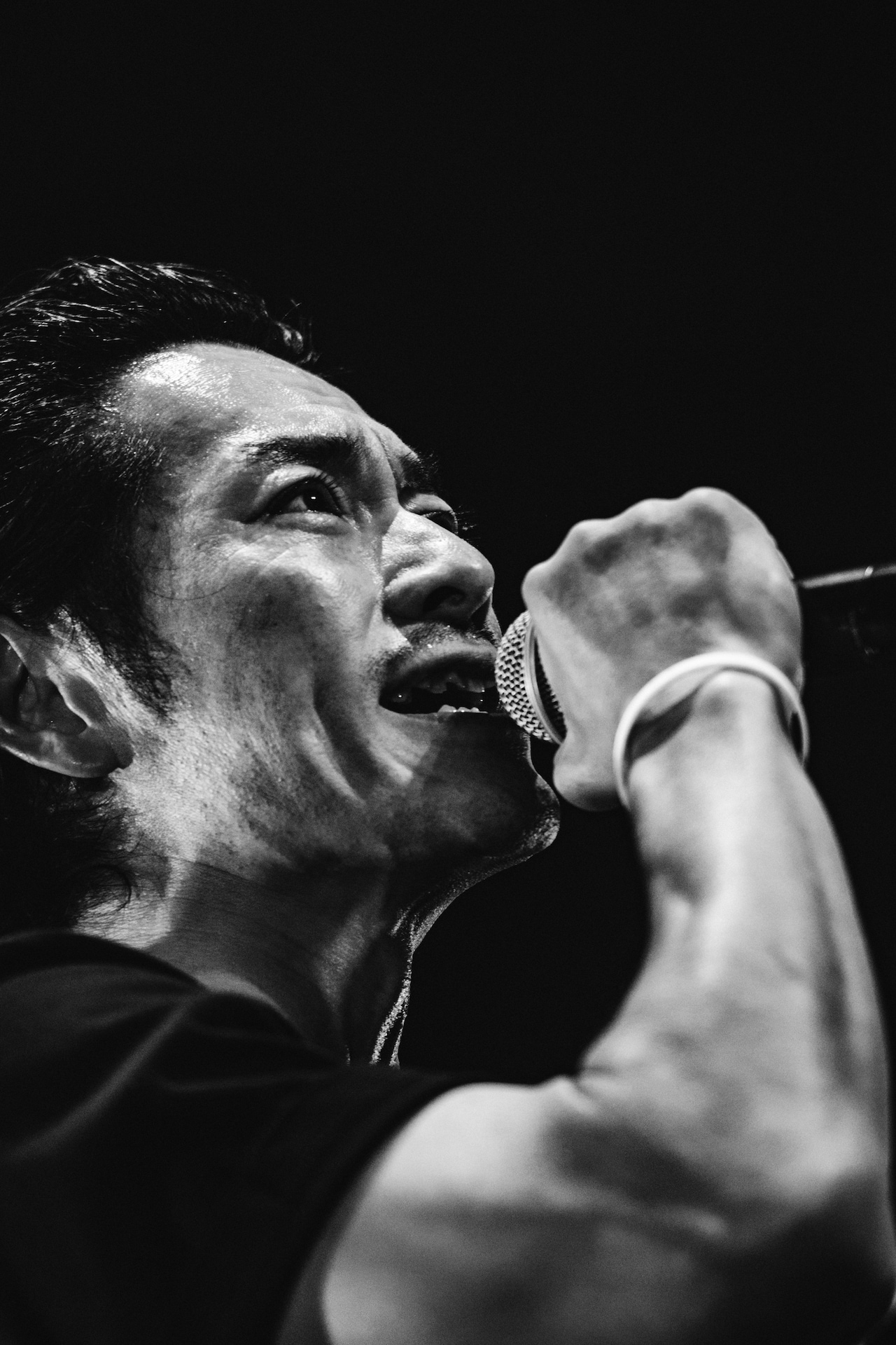 般若が硬軟自在なメッセージ織り交ぜ35曲熱唱「夜2時のフロアでなく