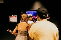 「Cats&Mellow #4 - 2nd Album "Ginger Cat Appreciation" Release Party」舞台裏の様子。（Photo by Yuto Odagiri）