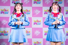 左から小川華果、叶矢りか。