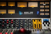 「MUSIC inn Fujieda」コントロールルームにあるコンソール。