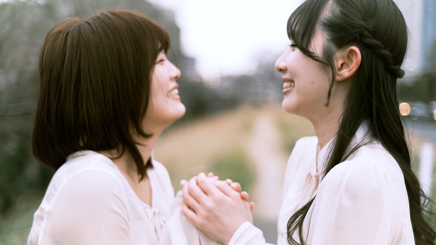 渡辺萌菜と本田香澄。