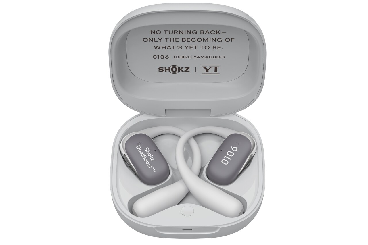 山口一郎 Shokz×山口一郎コラボの「OpenFit 2＋山口一郎モデル」。 [画像