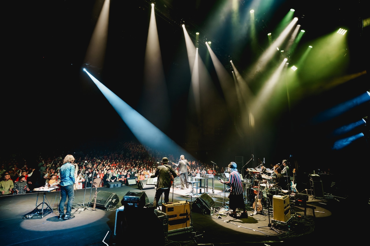 馬場俊英、デビュー30周年の軌跡をたどる記念ライブ「たくさんの縁に