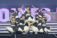 ラストアイドル「バンドワゴン」をカバーするフルコース。（撮影：林晋介）