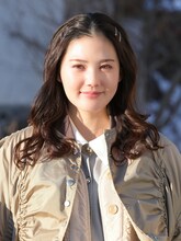 「旅と僕と猫」に出演する北香那。©テレビ東京