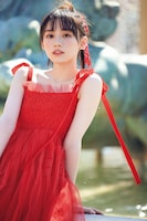 川﨑桜（乃木坂46）1stソロ写真集「エチュード」の掲載カット。（撮影：須江隆治）