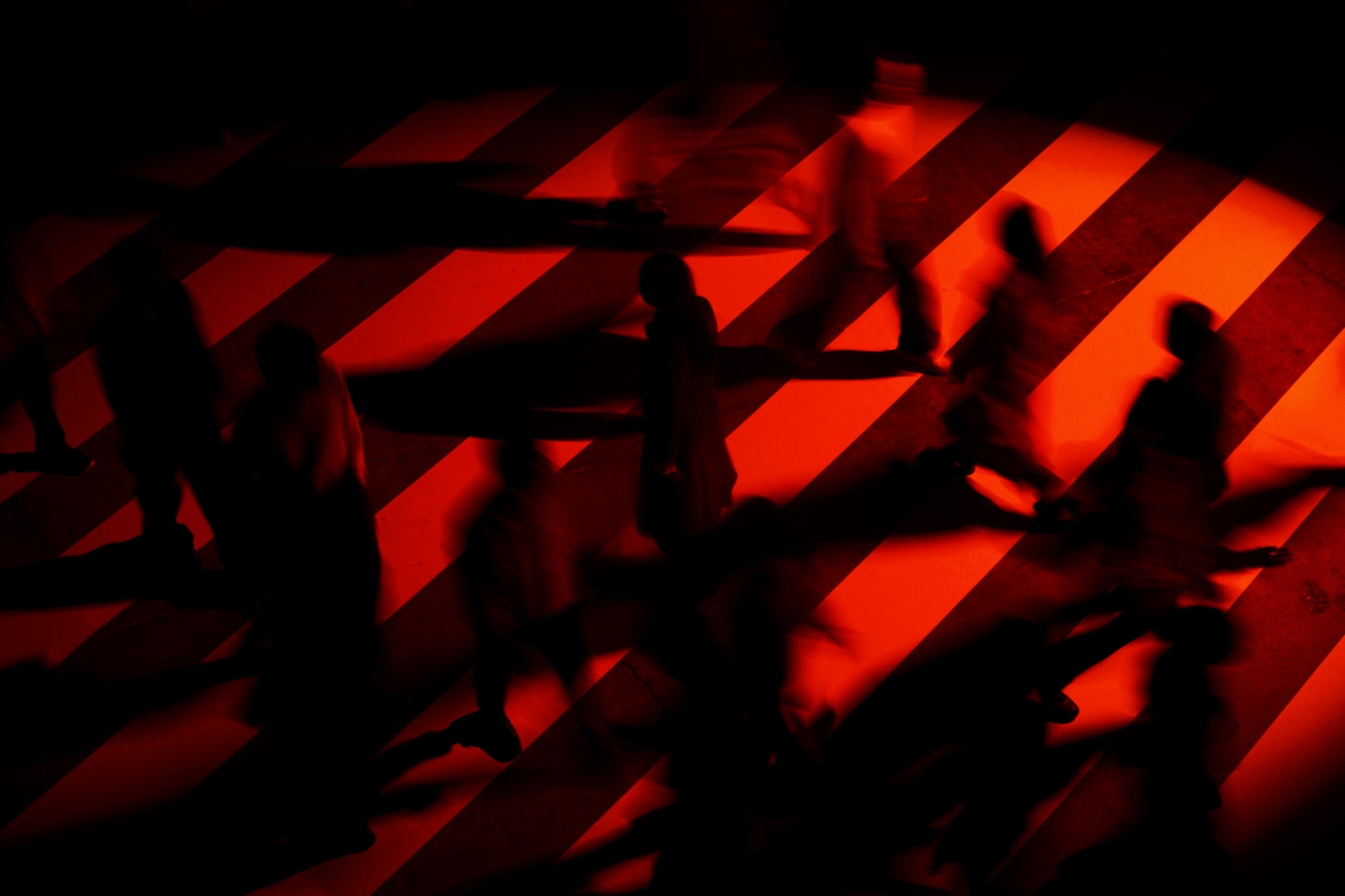 Ado「ビバリウム」ミュージックビデオより。