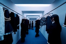 Ado、本人出演の実写MV公開