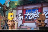 なかっさんと田辺が乱入。（撮影：廣田達也）