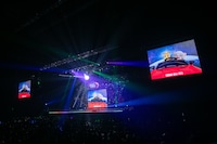 ぽんぽこ＆ピーナッツくん「ぽこぴーの回覧板 in TOKYO」の様子。（撮影：廣田達也）