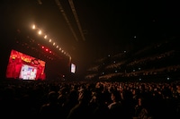 ガチ恋ぽんぽこ、大魔獣ちゃんの激辛チャレンジの様子。（撮影：廣田達也）