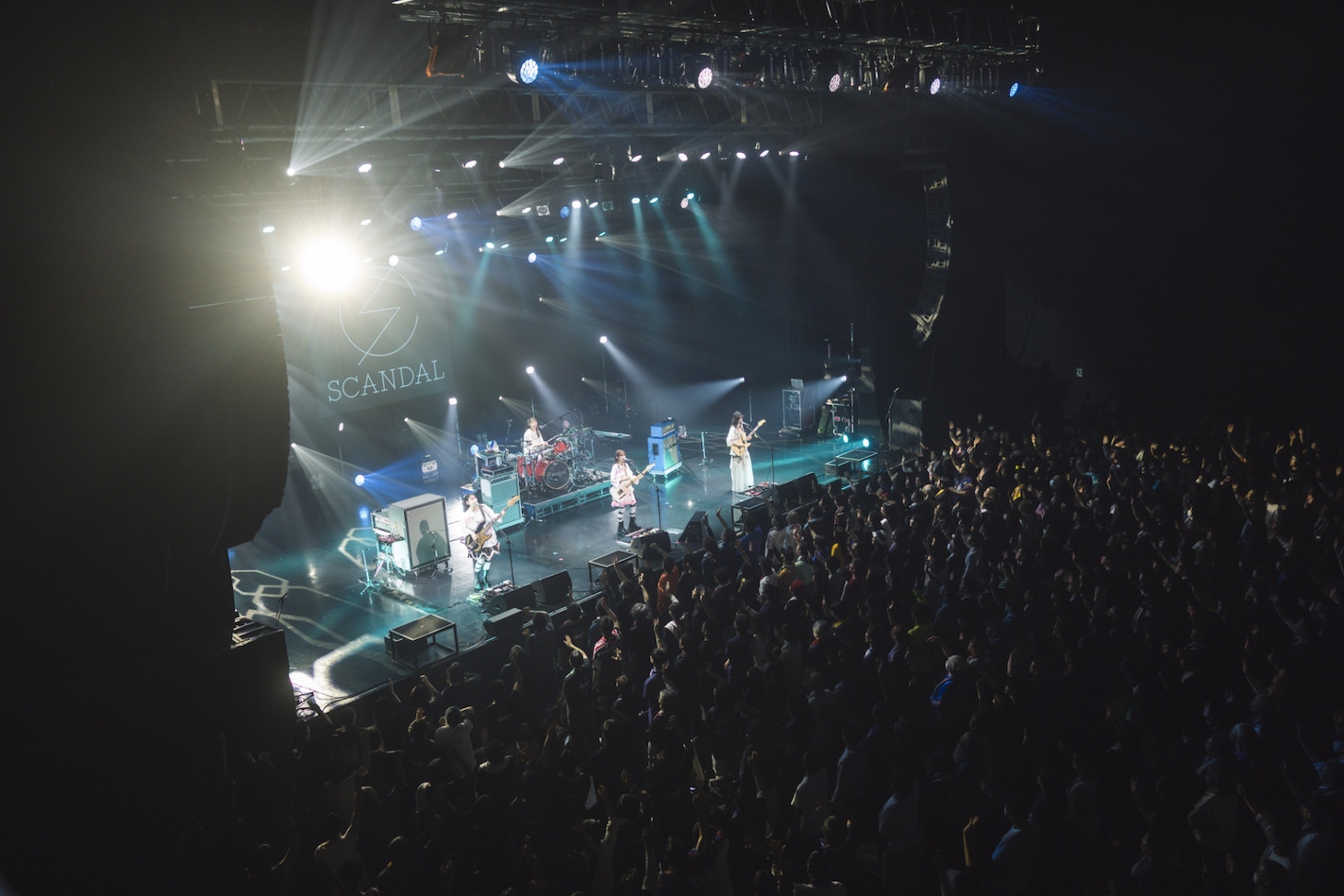 SCANDAL（Photo by Takeshi Yao）