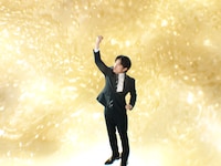 柏木悠（超特急）出演の「サントリー天然水 特製ジンジャーエール」新Web CM「ジンジャー！ジャジャーン！」編より。