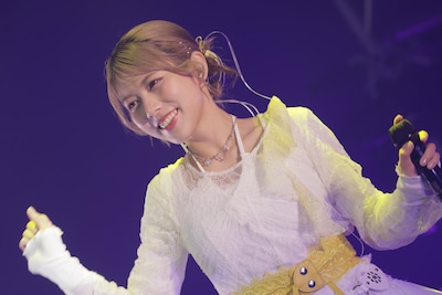 鈴木萌花（Photo by RYOHEI TSUKADA）