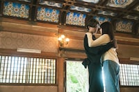 吉川愛と永瀬廉が踊る、「鬼の花嫁」の新場面カット。©2026「鬼の花嫁」製作委員会