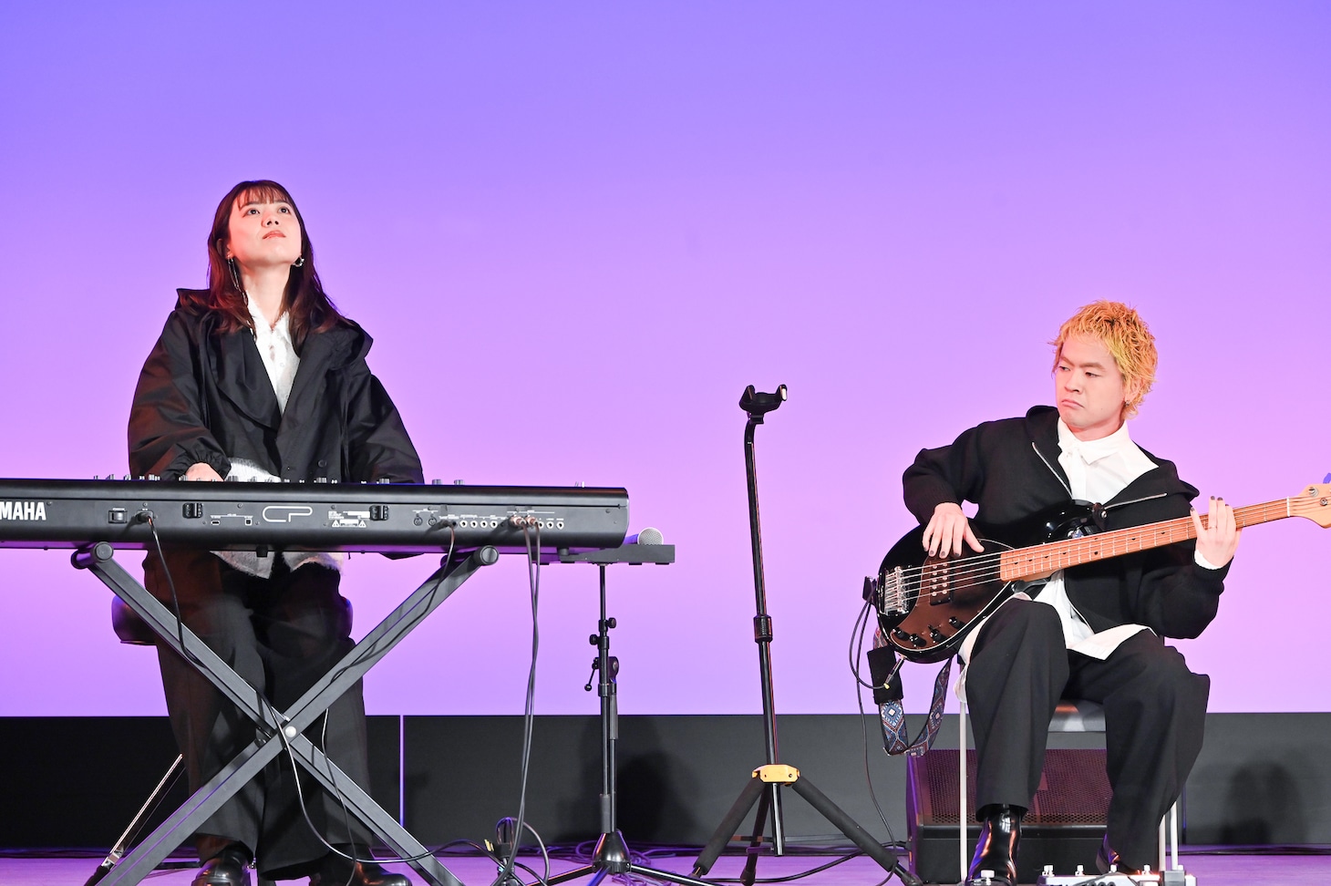 左からpeppe、穴見真吾。