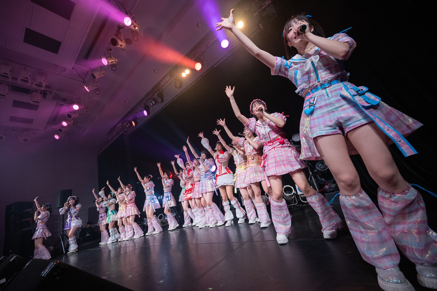 「虹コン大集合！～ステージが足りません！～」の様子。