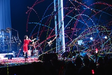 伊藤蘭ホールツアーに娘・趣里がゲスト出演、東京公演は紙テープ応援OK