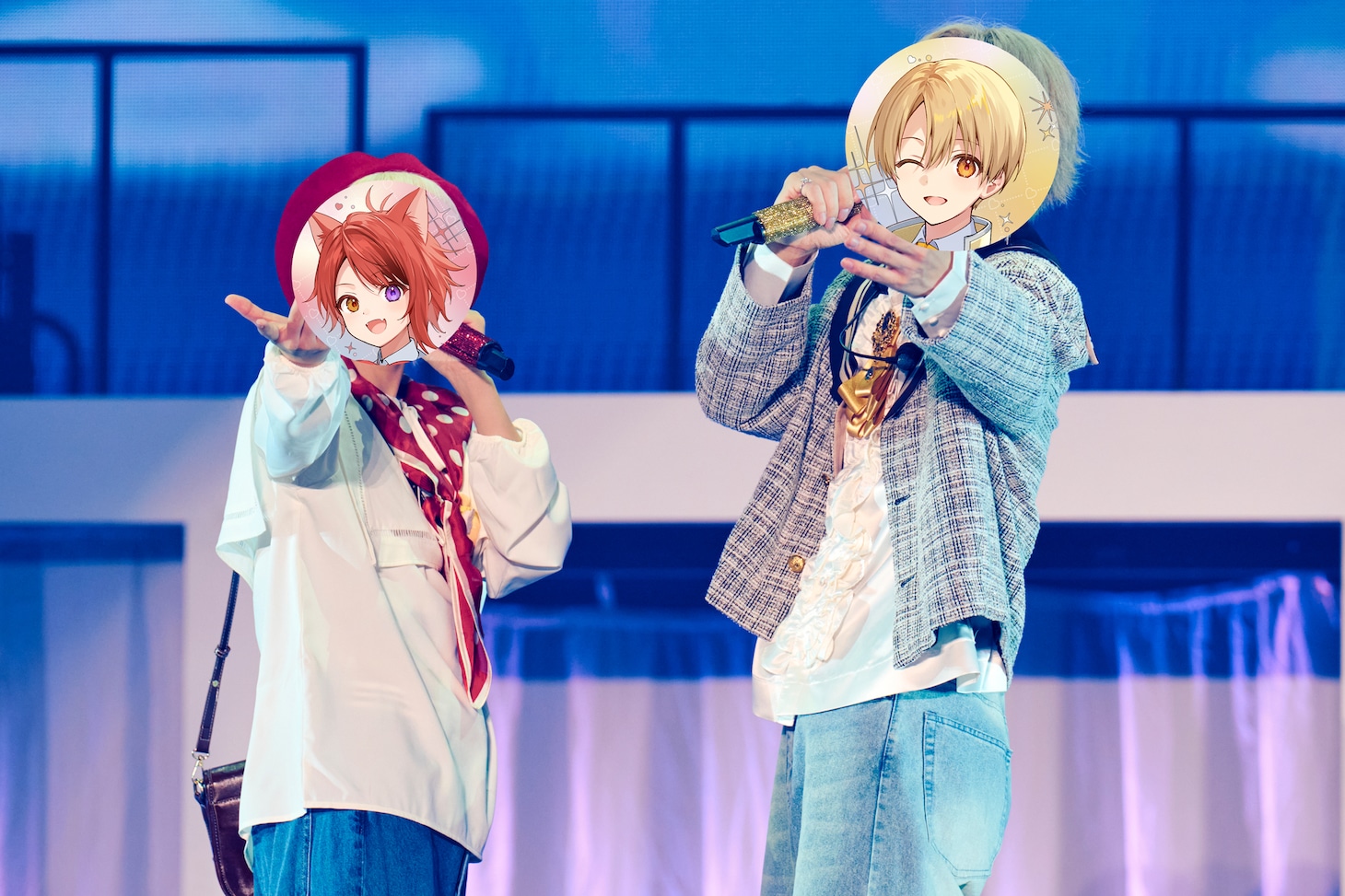 左から莉犬、るぅと。