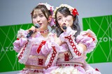 左から小泉遥香、杏ジュリア。