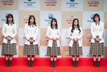 左から中嶋優月、松田里奈、森田ひかる、谷口愛季、的野美青。