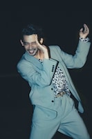 「左ききのエレン」オープニングテーマ「FUNKIN' BEAUTIFUL feat. ZORN」を歌うALI。