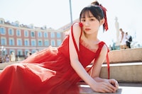 川﨑桜（乃木坂46）1stソロ写真集「エチュード」楽天ブックス限定版の裏表紙。（撮影：須江隆治）