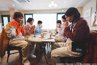 「宇宙人の幸福（ハピネス）論」より。©日本映画放送 ひかりTV