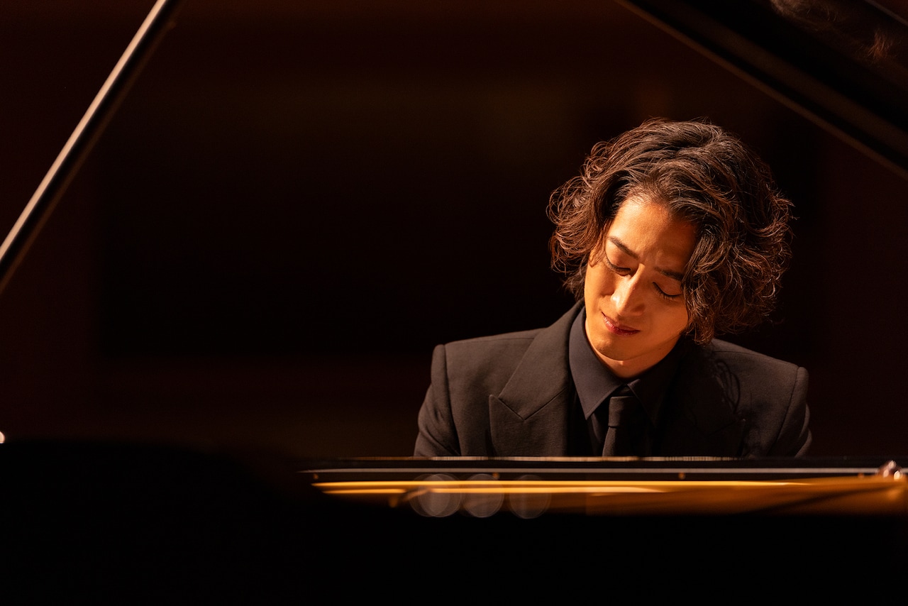 角野隼斗、敬愛するショパン生誕日に聖地サントリーホールで紡いだ「CHOPIN ORBIT」