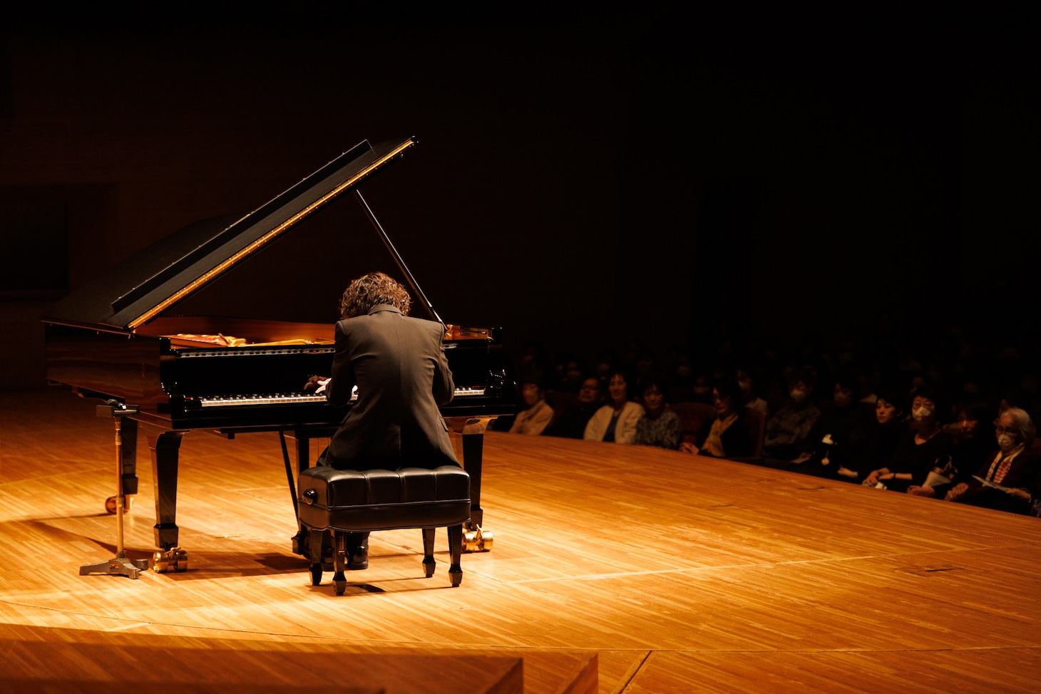 「角野隼斗 全国ツアー2026 ”Chopin Orbit” supported by ロート製薬」サントリーホール公演の様子。©︎Ryuya Amao