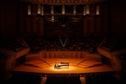 「角野隼斗 全国ツアー2026 ”Chopin Orbit” supported by ロート製薬」サントリーホール公演の様子。©︎Ryuya Amao