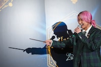 佐久間大介「ウィンガーディアム・レヴィオーサ！」の様子。