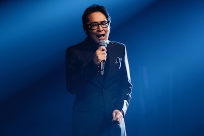 「徳永英明ナイト！～デビュー40周年SP～」に出演する德永英明。©︎NHK