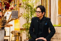 「徳永英明ナイト！～デビュー40周年SP～」に出演する德永英明。©︎NHK
