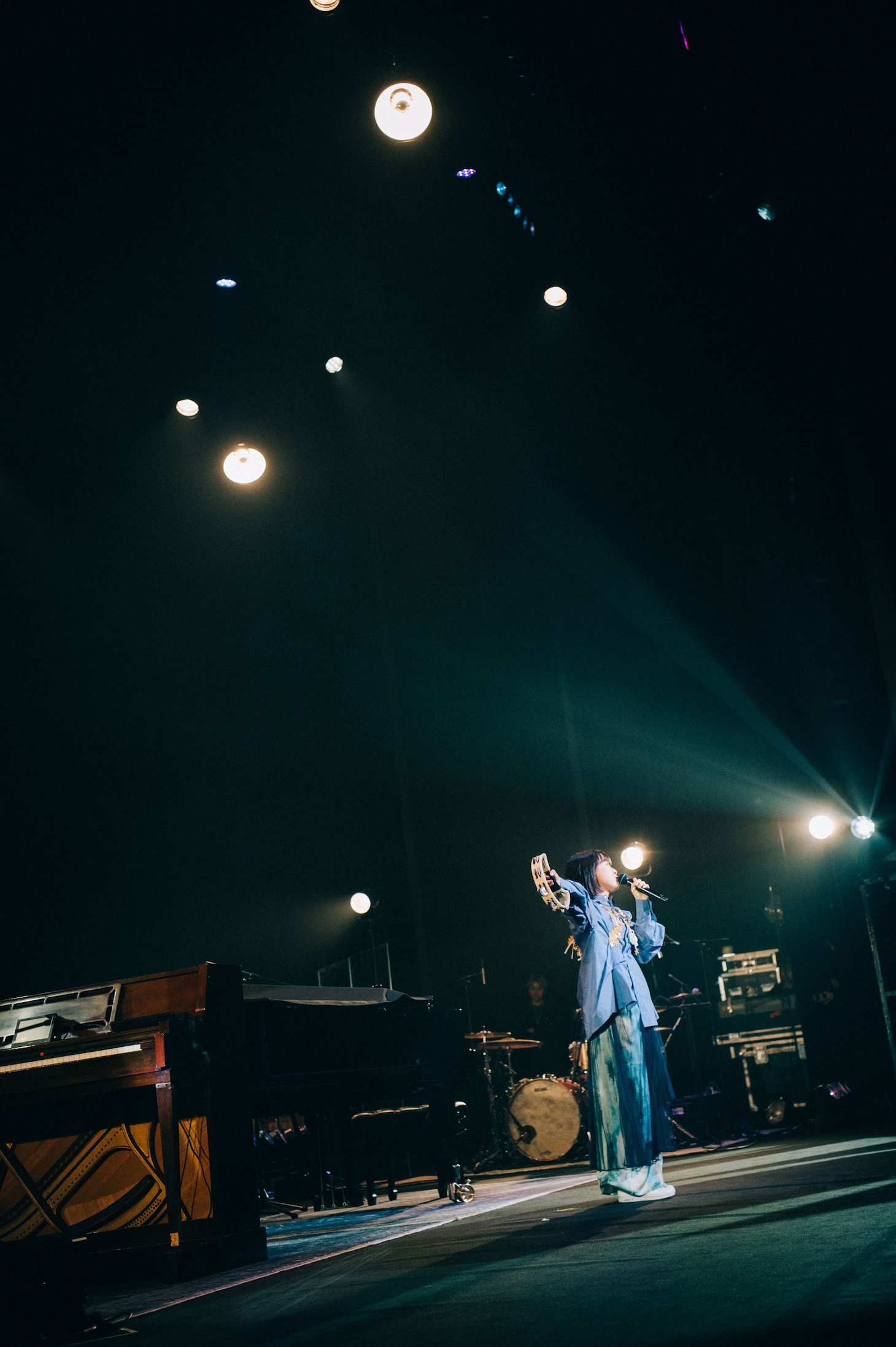 「TOMOO HALL TOUR 2025-2026 "DEAR MYSTERIES"」東京公演の様子。（Photo by Kana Tarumi.）